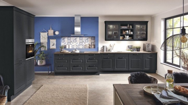 landhaus kueche modern schwarz anthrazit 1030x613